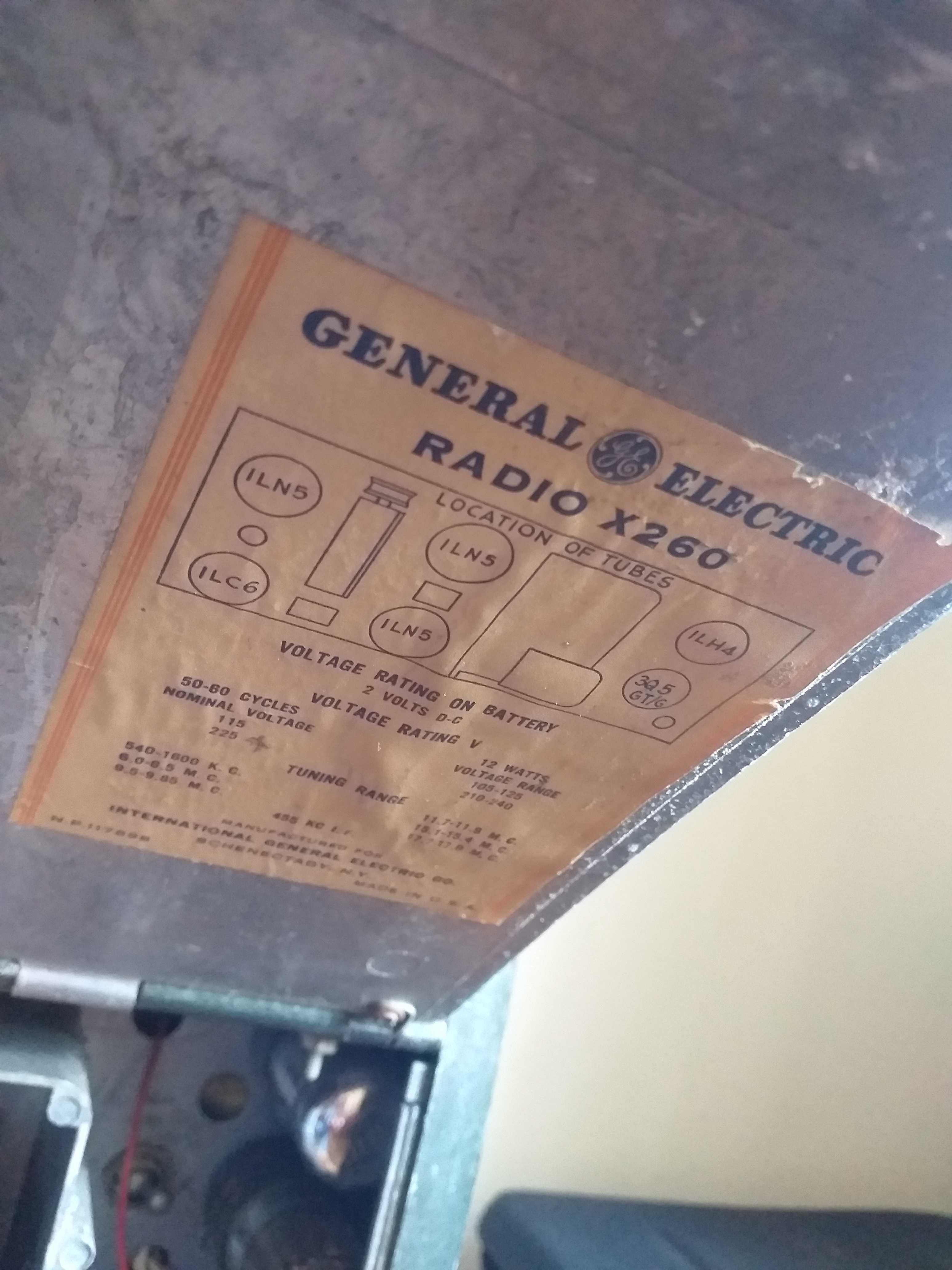 Radio antigo General Electric