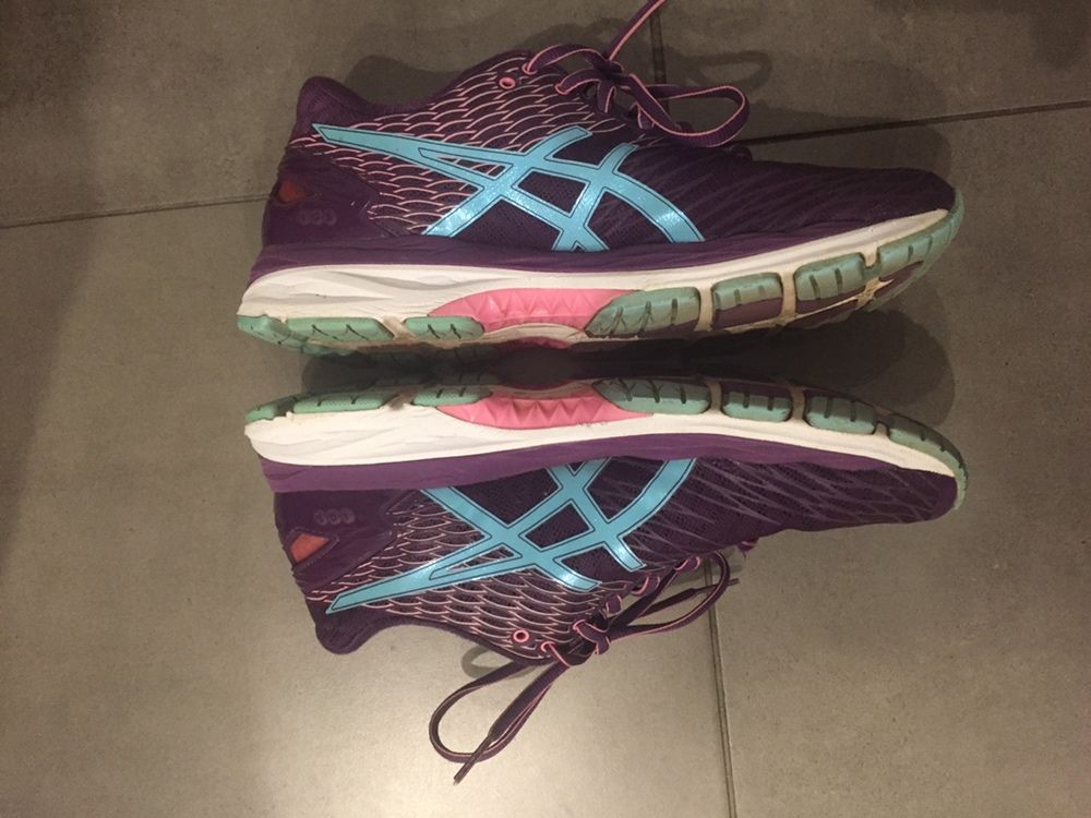 Buty Asics gel nimbus 18 roz. 40. cm.