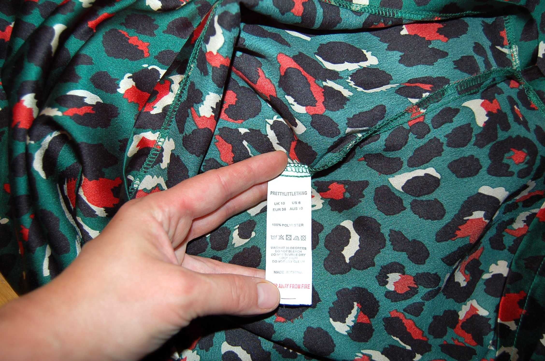 WYPRZ elegancka sukienka PrettyLittleThing rozmiar S/M printy