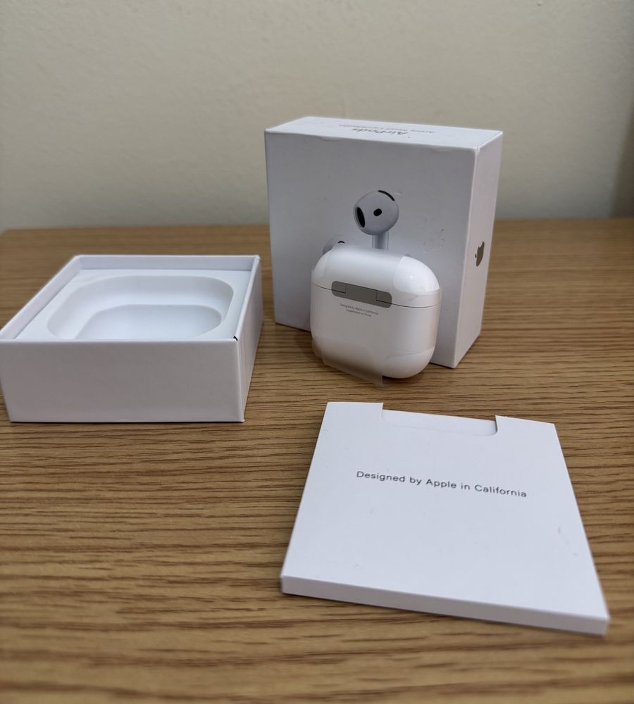 Apple AirPods 4 - Como Novo