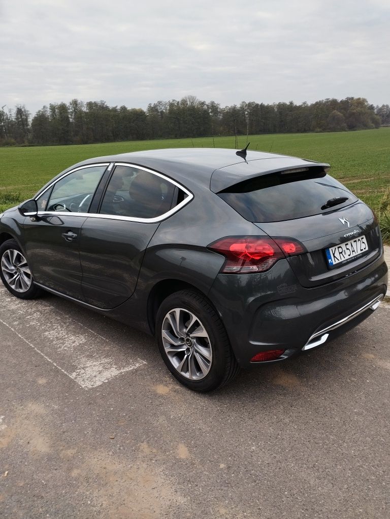 Sprzedam Citroen ds4 1.6 120km.