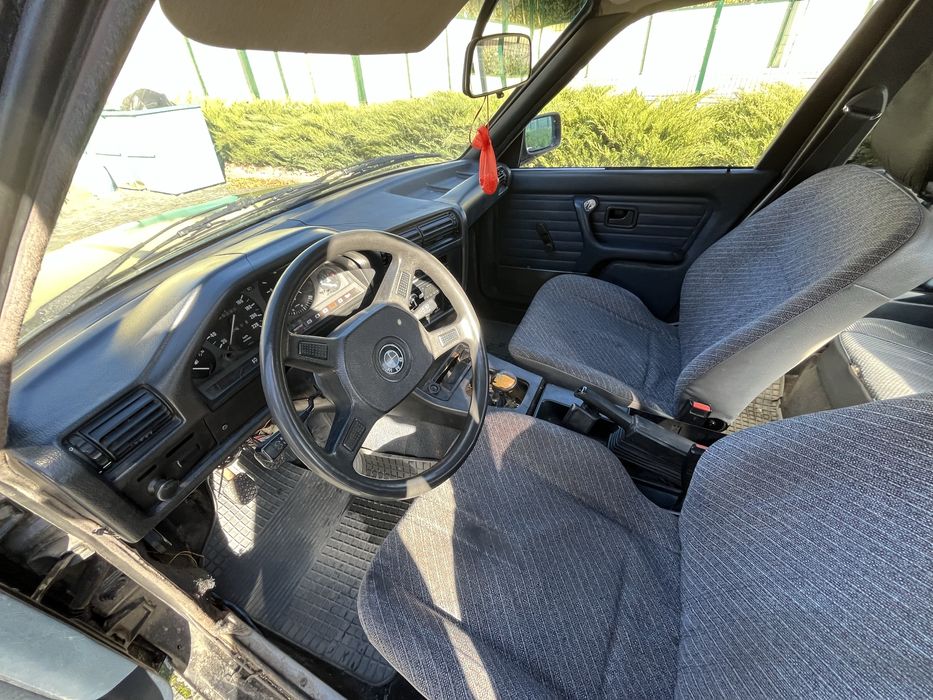 Продам  бмв е30, 1.8