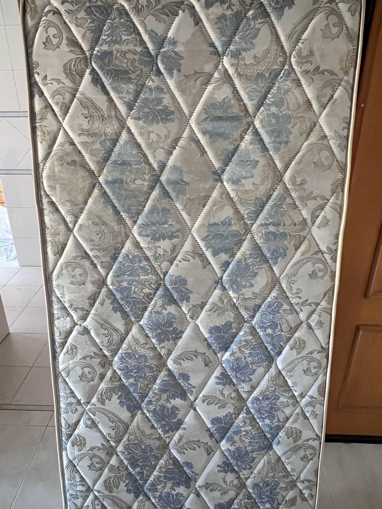 Colchao de solteiro