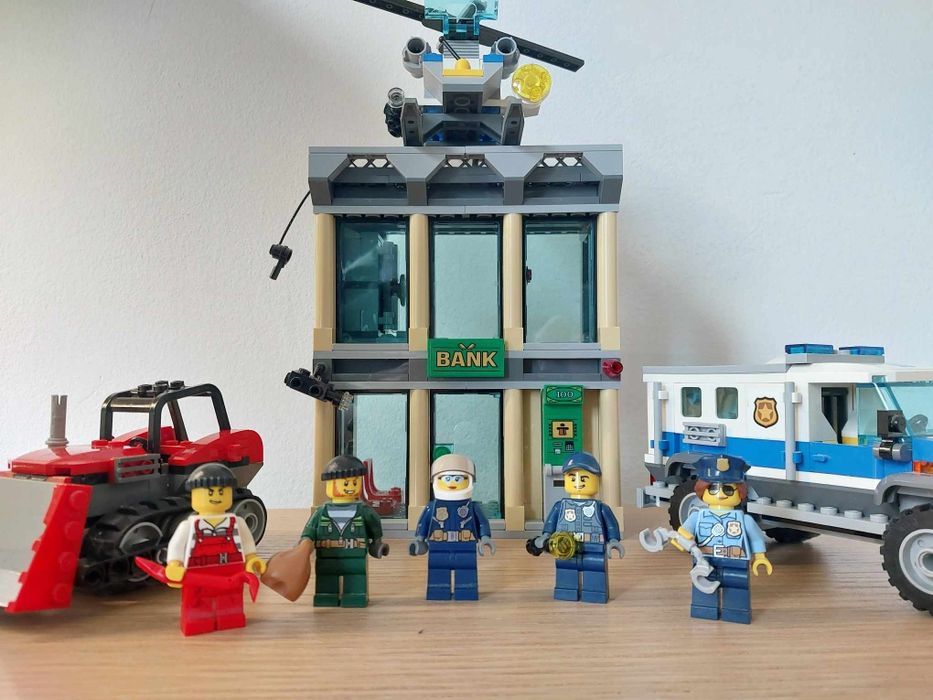 LEGO 60140 City - Włamanie buldożerem