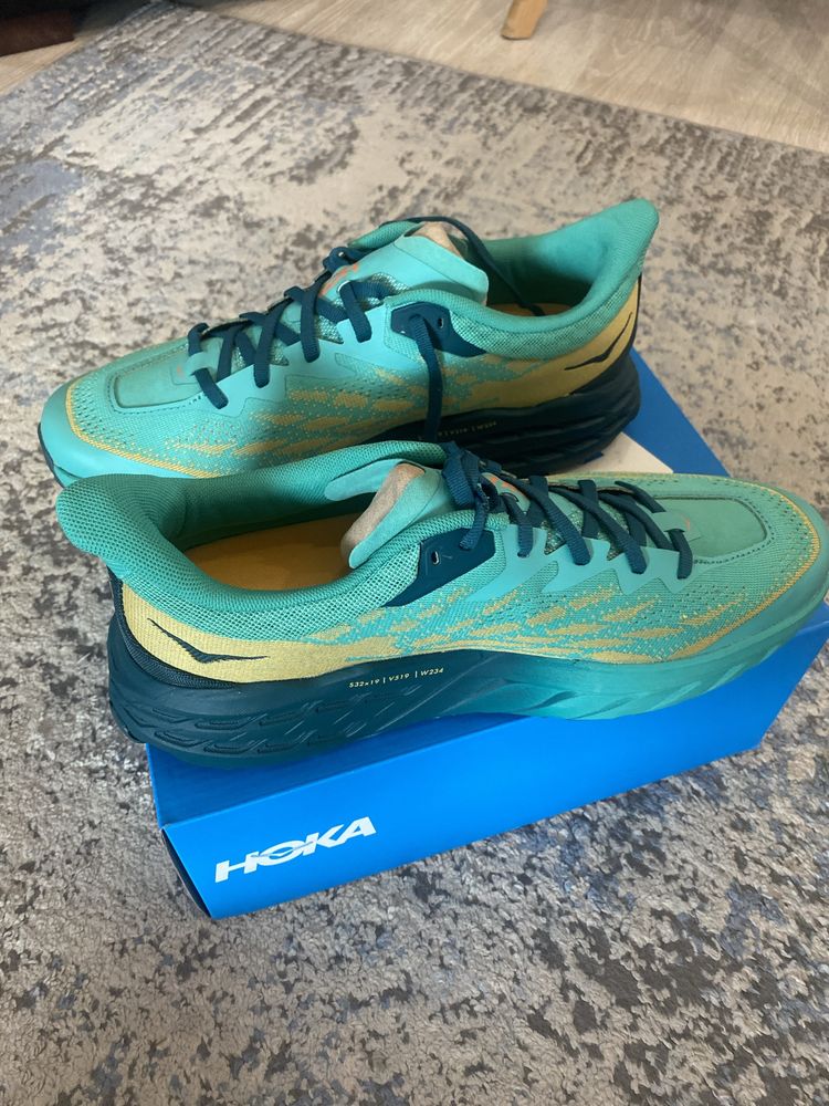 Bute Hoka Speedgoat 5 - Nowa