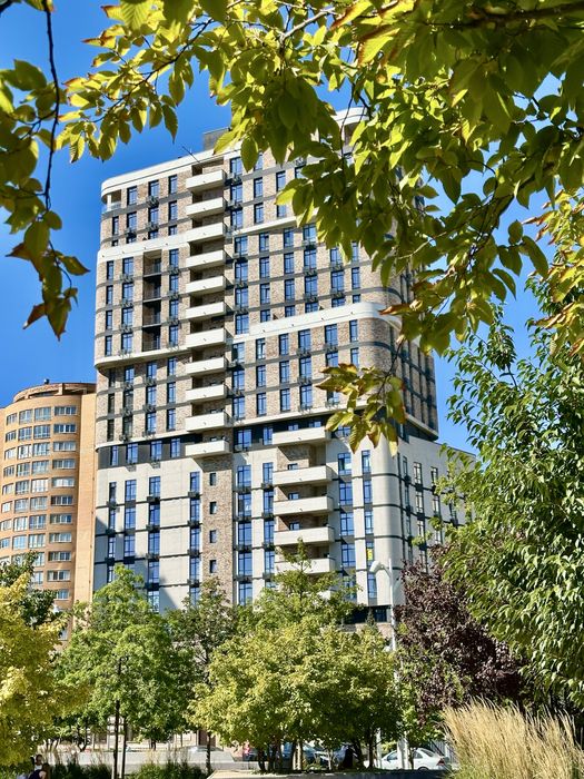 Продам офіс приміщення центр Loft White Ламана Успенська