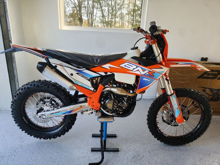 Motocykle enduro BNK Moto K10 300 4t KTM Beta Gas gas
