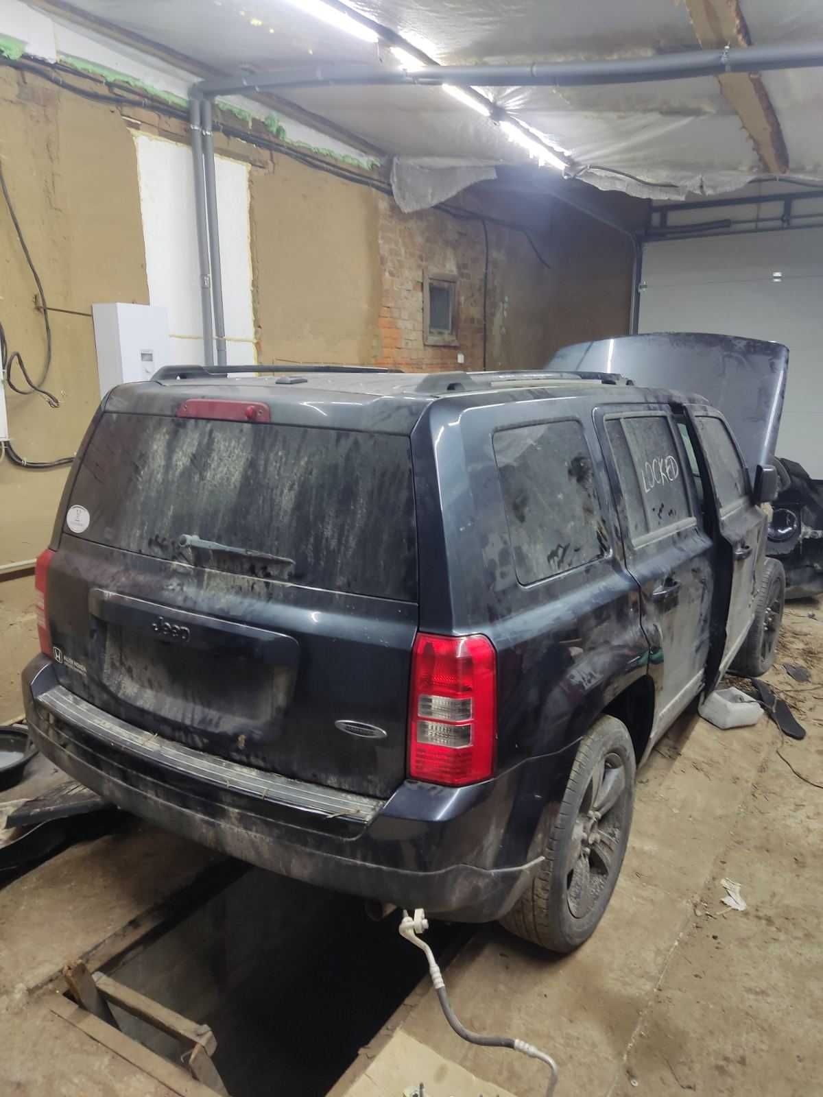 JEEP PATRIOT Джип Патриот 2011+ - дверь двери двері