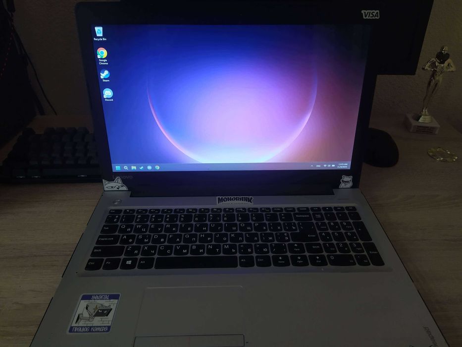 Ноутбук Lenovo i3-6006u/4gb ram/240gb ssd