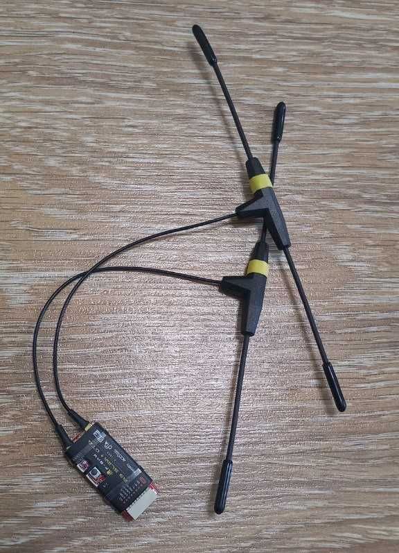FrSky R9 Slim+OTA 900Mhz зашит ELRS, diversity