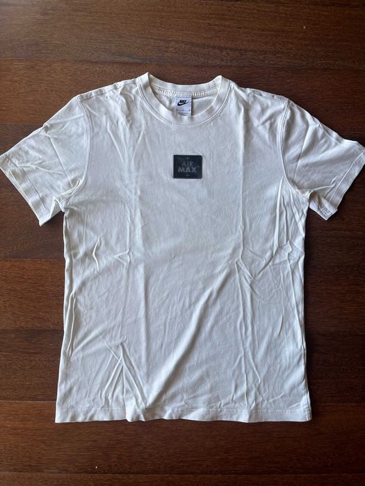 T-shirt Nike Air Max branca tamanho M