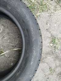 Продам 4-ри покрышки R17 215/60R17