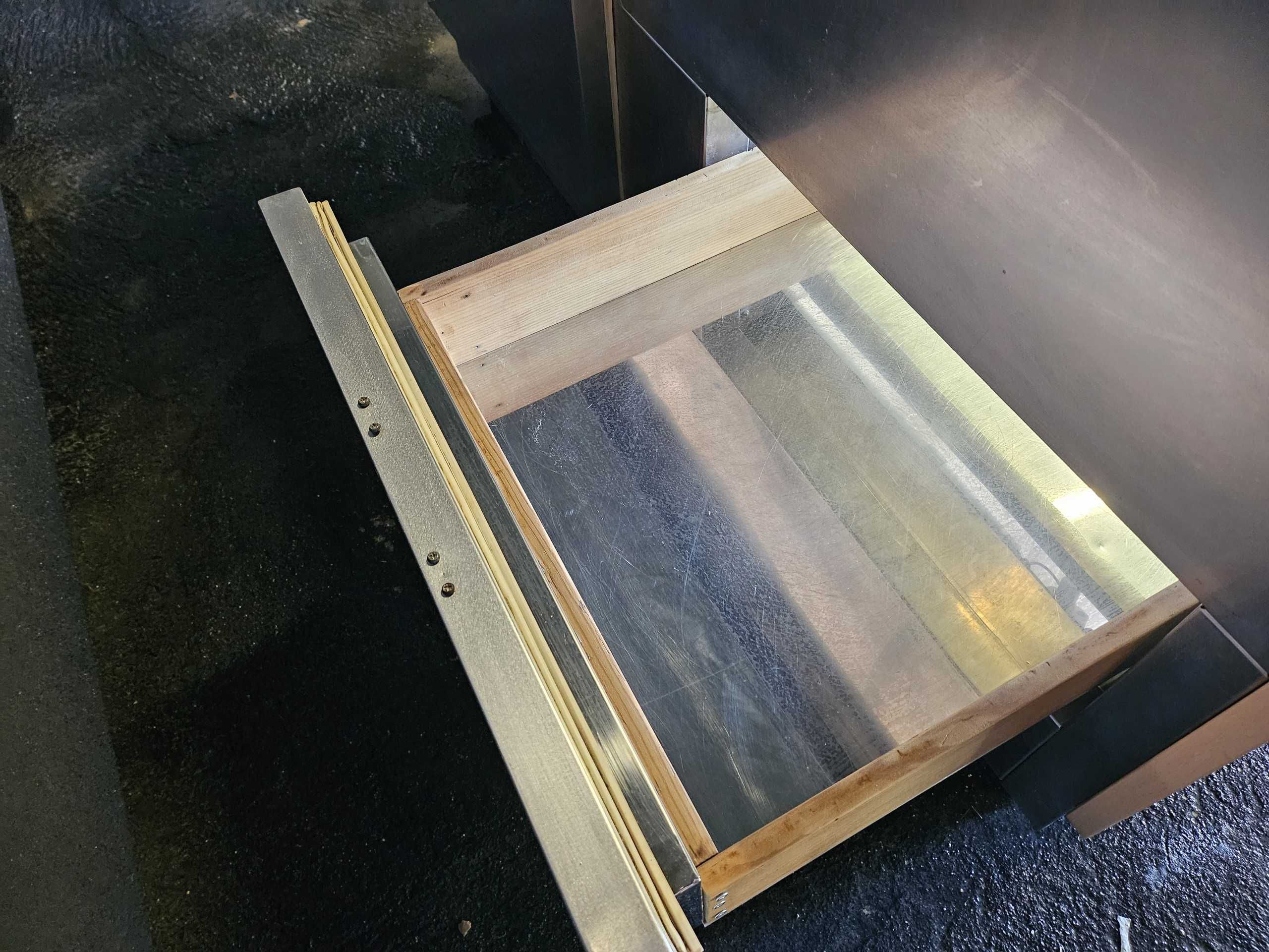 Vitrine neutra para pão e bolos