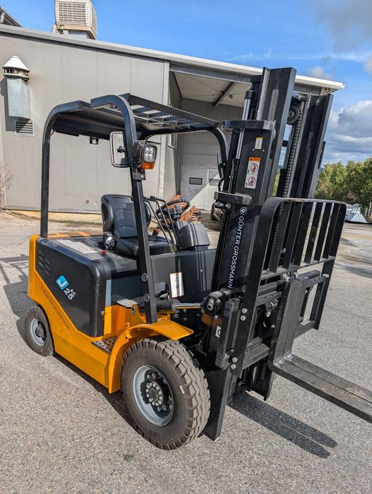 Elektryczny wózek widłowy 2500kg, 2022 rok, 133h pracy!!!