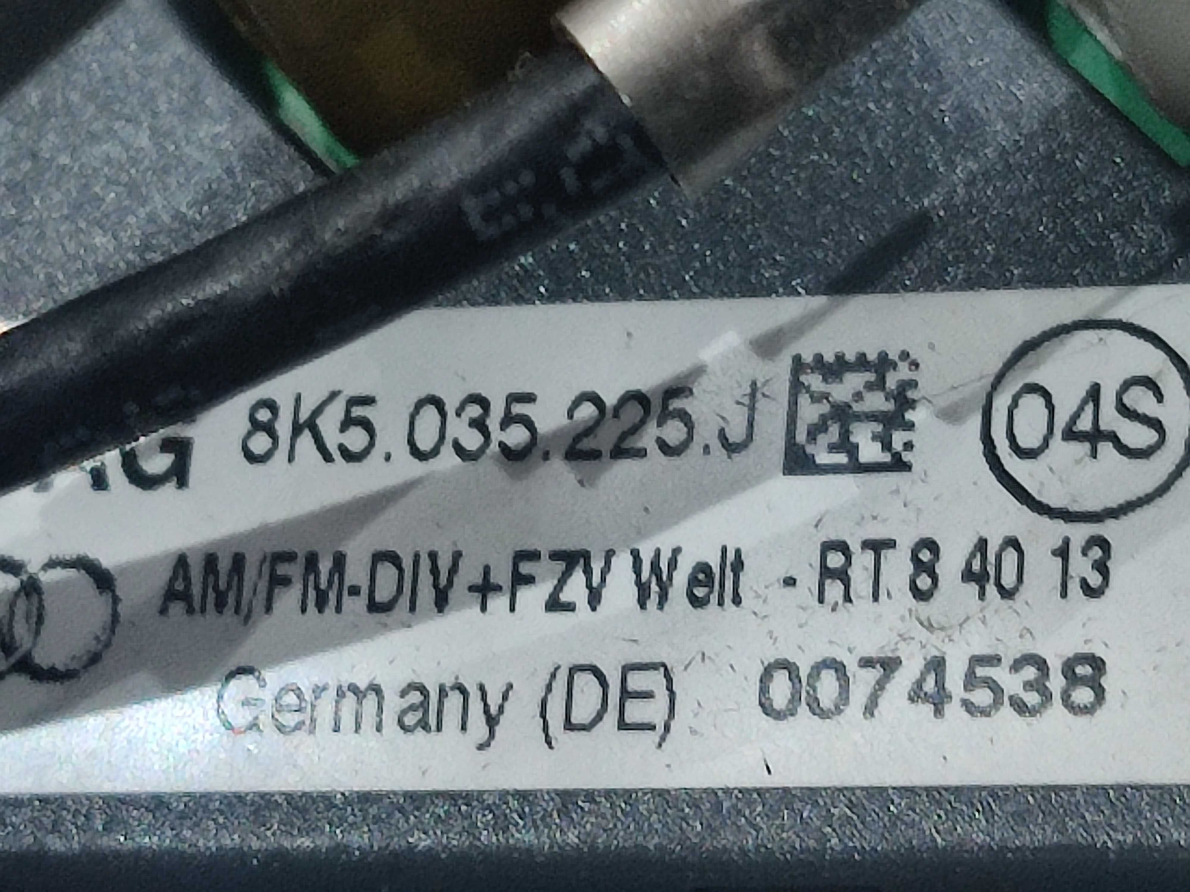 Wzmacniacz antenowy Audi A4 B8