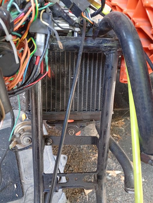 Радіатор Aprilia