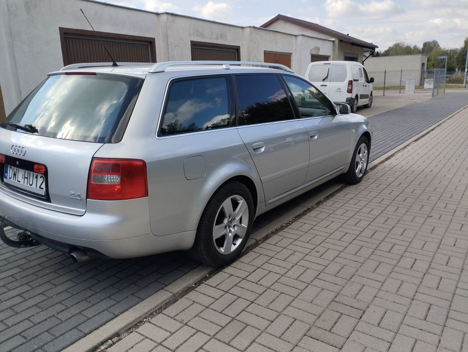 Audi A6 QUATTRO 2.4 170 km