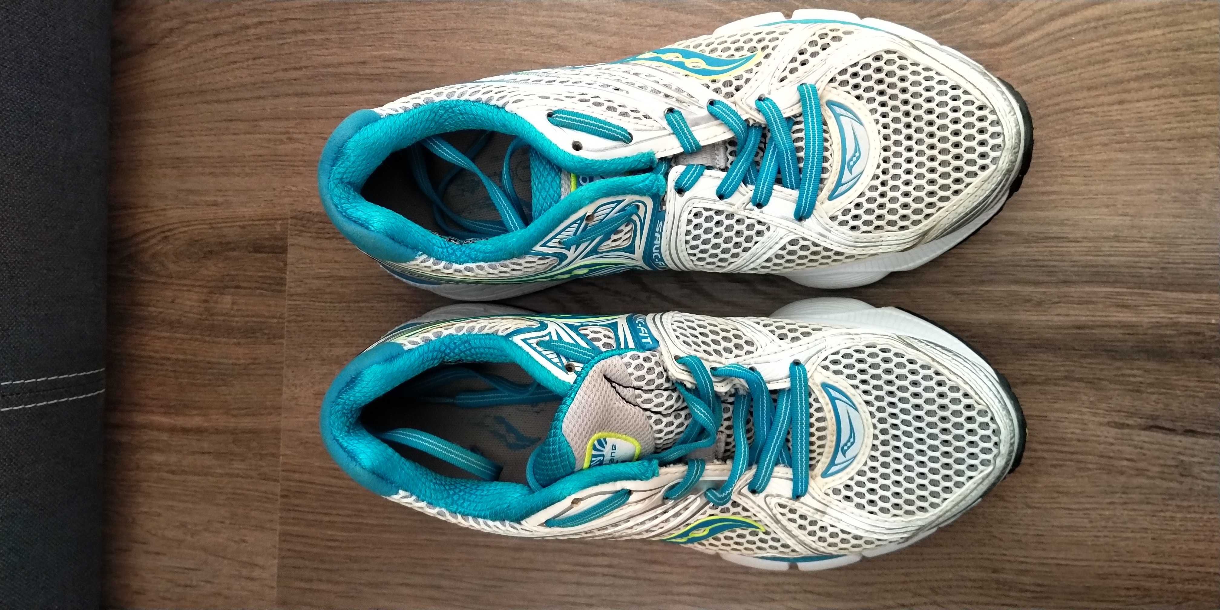 Кросівки, кросовки Saucony Hurricane15. 38.5р (23.5см)