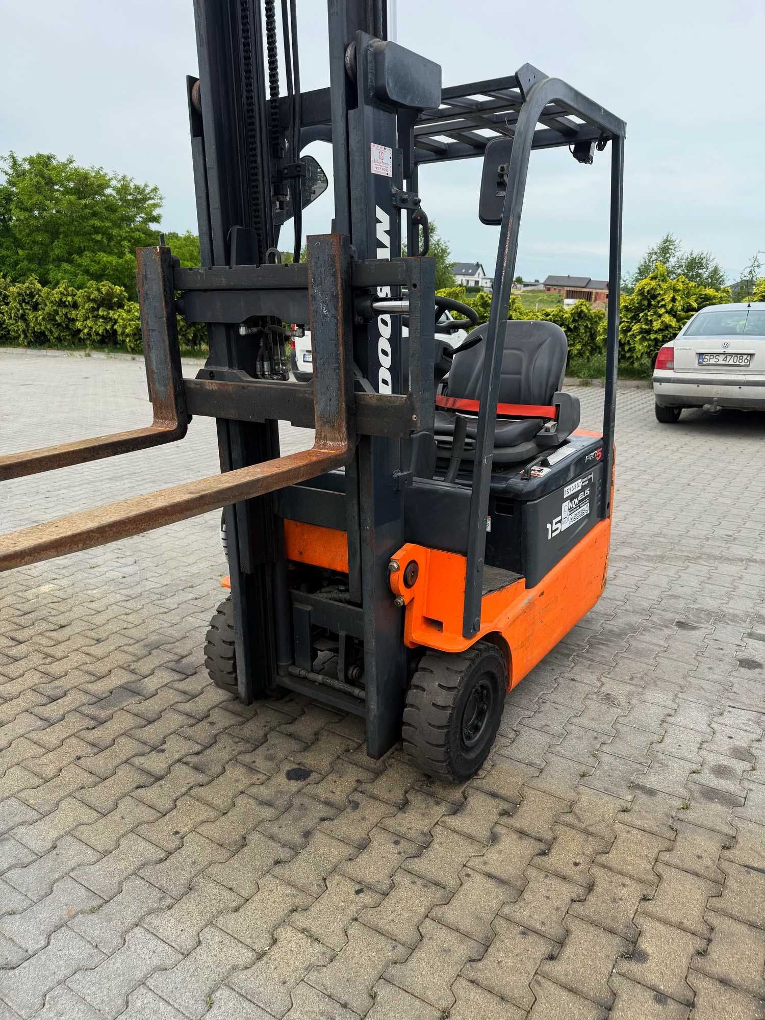 wózek widłowy elektryczny DOOSAN B15R-5 3-kołowy 2014r przesuw 4000mtg