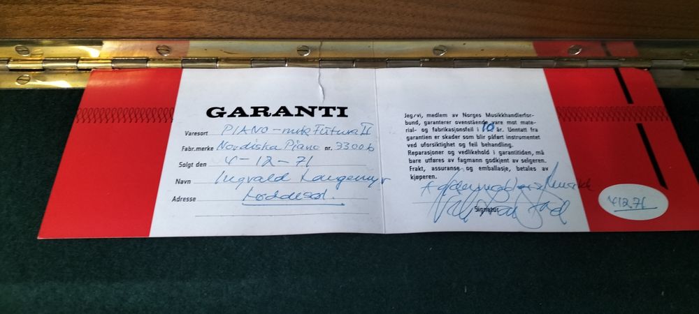 Pianino Nordiska Futura