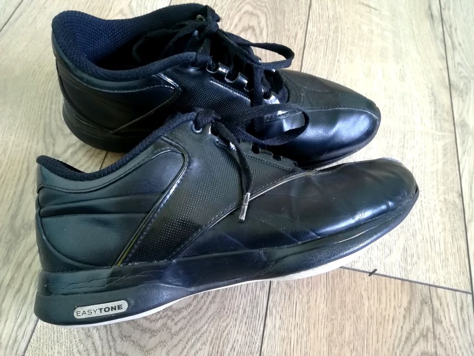 Reebok Easytone skórzane adidasy chłopięce półbuty rozmiar 38 24,5cm