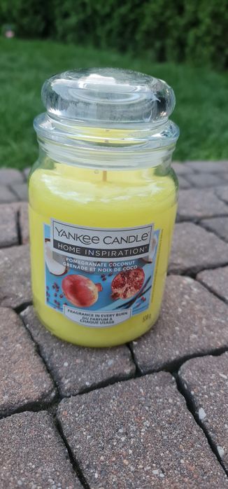 Yankee Candle 538g Pomegranate Coconut