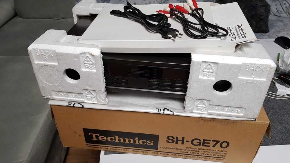 Korektor graficzny, equalizer  Technics SH-GE 70 komplet