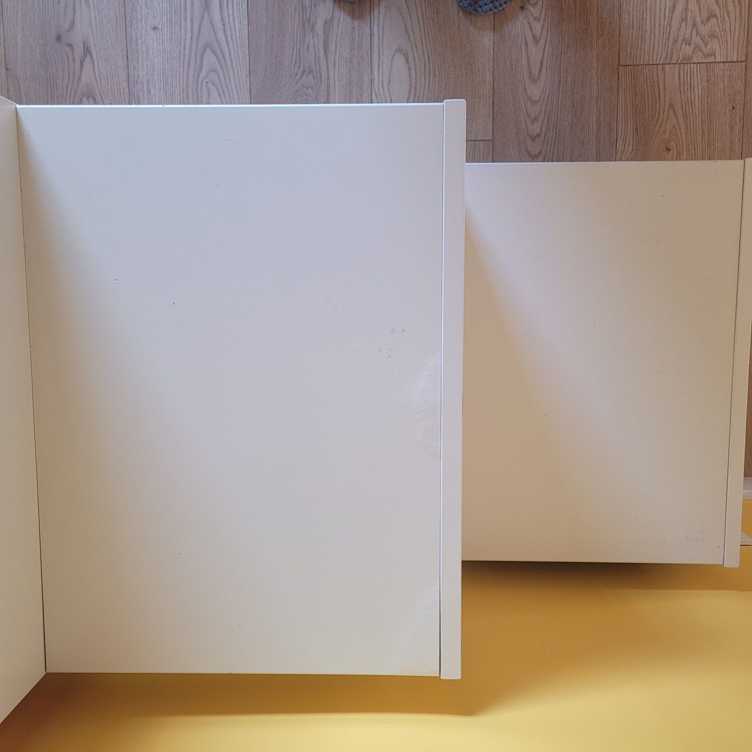 Szafka Ikea trofast z pojemnikami