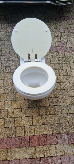 Miska WC marki Hatria