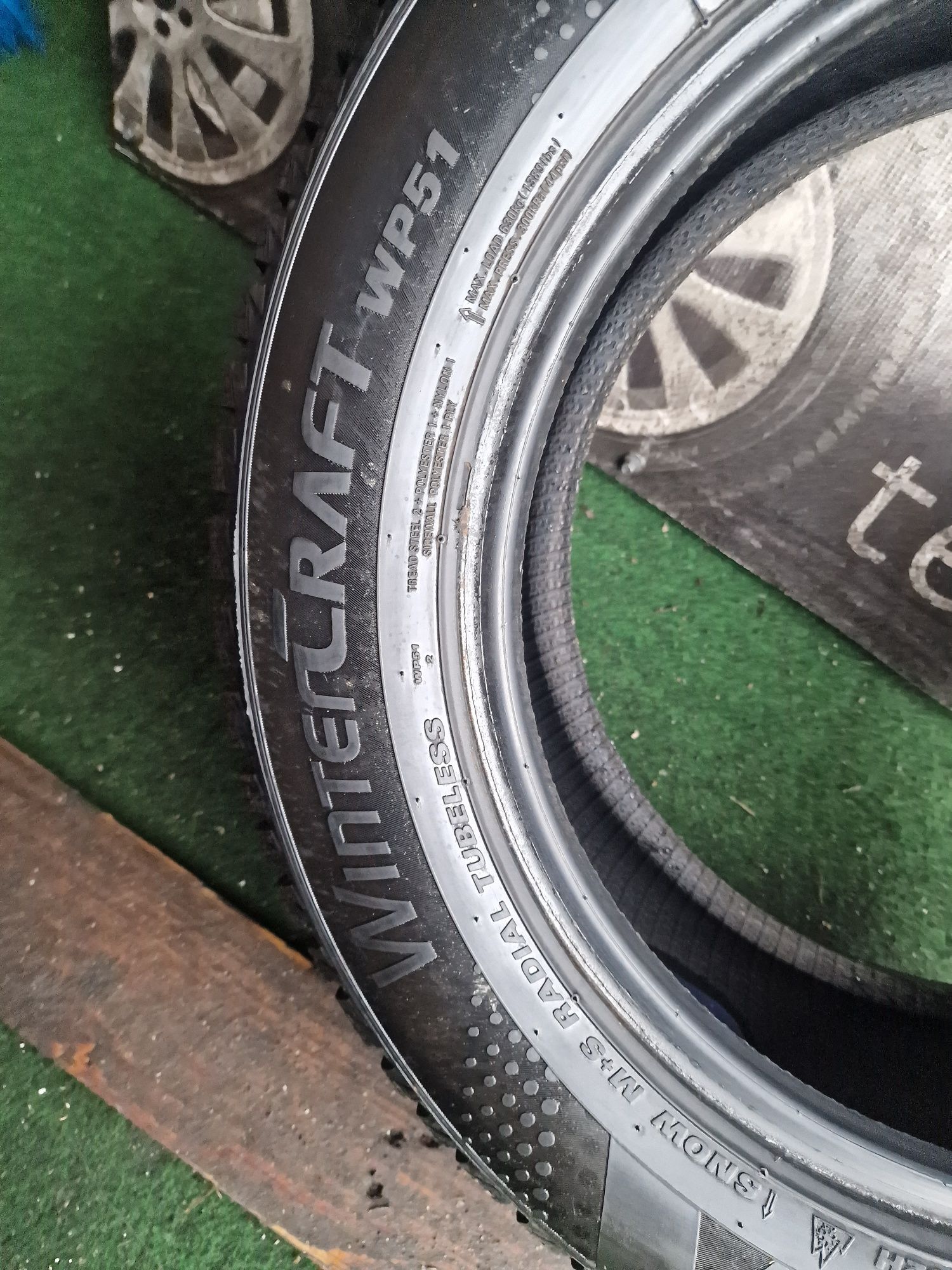 Opona zimowa 205/60/16 92H Kumho pojedyncza 7.7mm