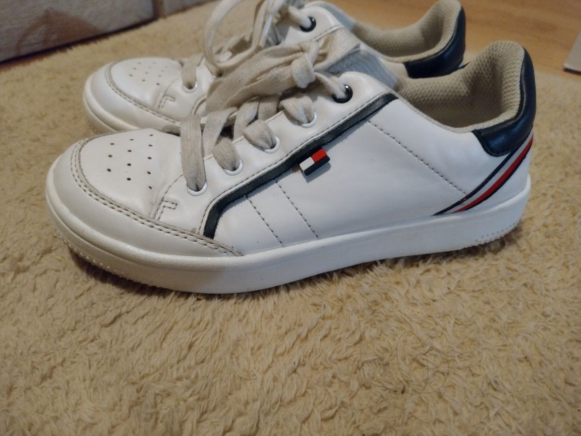 Buty Tommy Hilfiger dla chłopca rozmiar 32