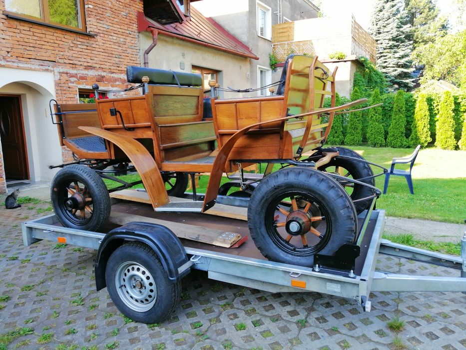 Sprzedam bryczkę z hamulcem na pompowanych kołach