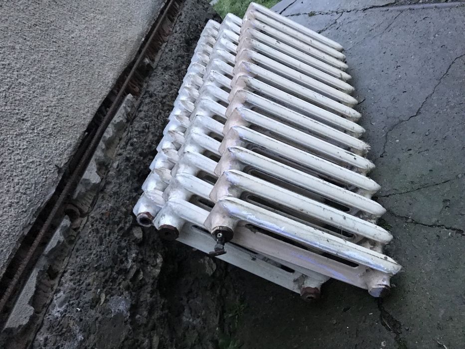 Продаю батарейки отопленія чугуний