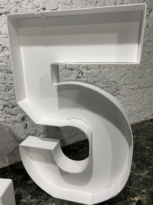 Цифры из пенокартона / пенопласта для аэромозайки