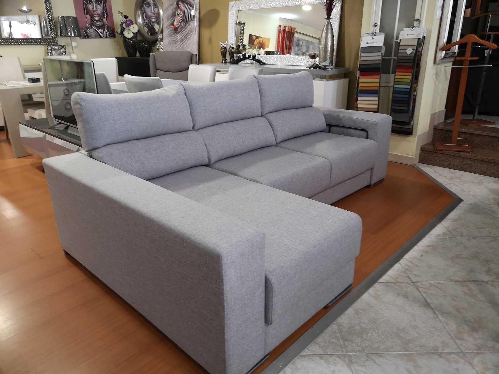 Sofa Chaiselong + Bau Elevatório NOVO - FABRICA