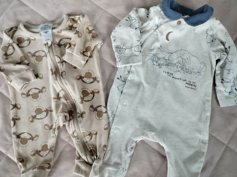 Pajacyki śpioszki firm M&S, George Tu