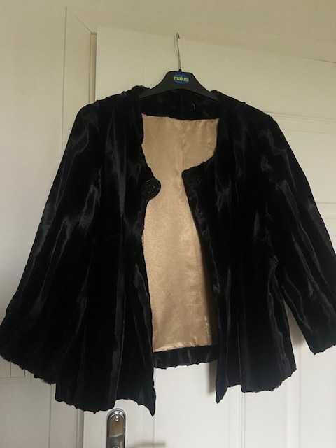 Aksamitna narzutka, bolerko