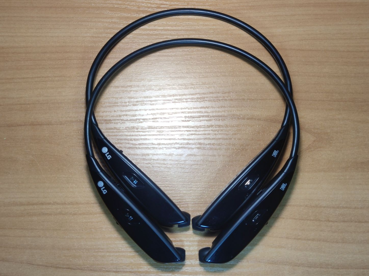 БЛЮТУЗ навушники/гарнітура LG HBS-810