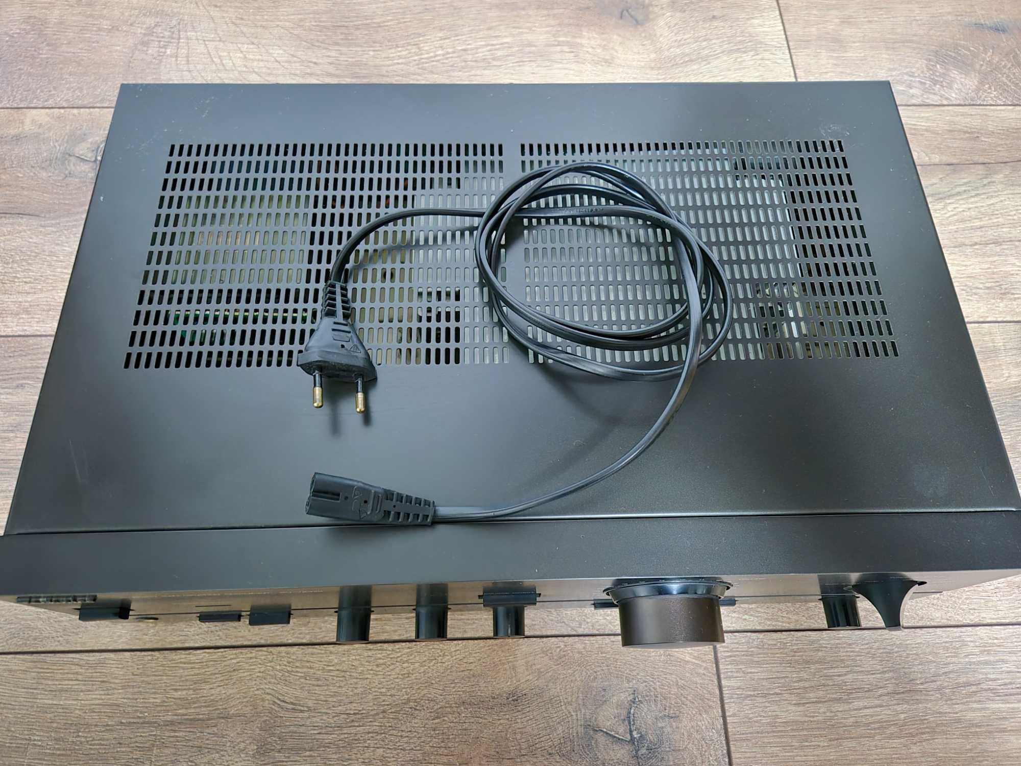 Wzmacniacz Technics SU-VZ320