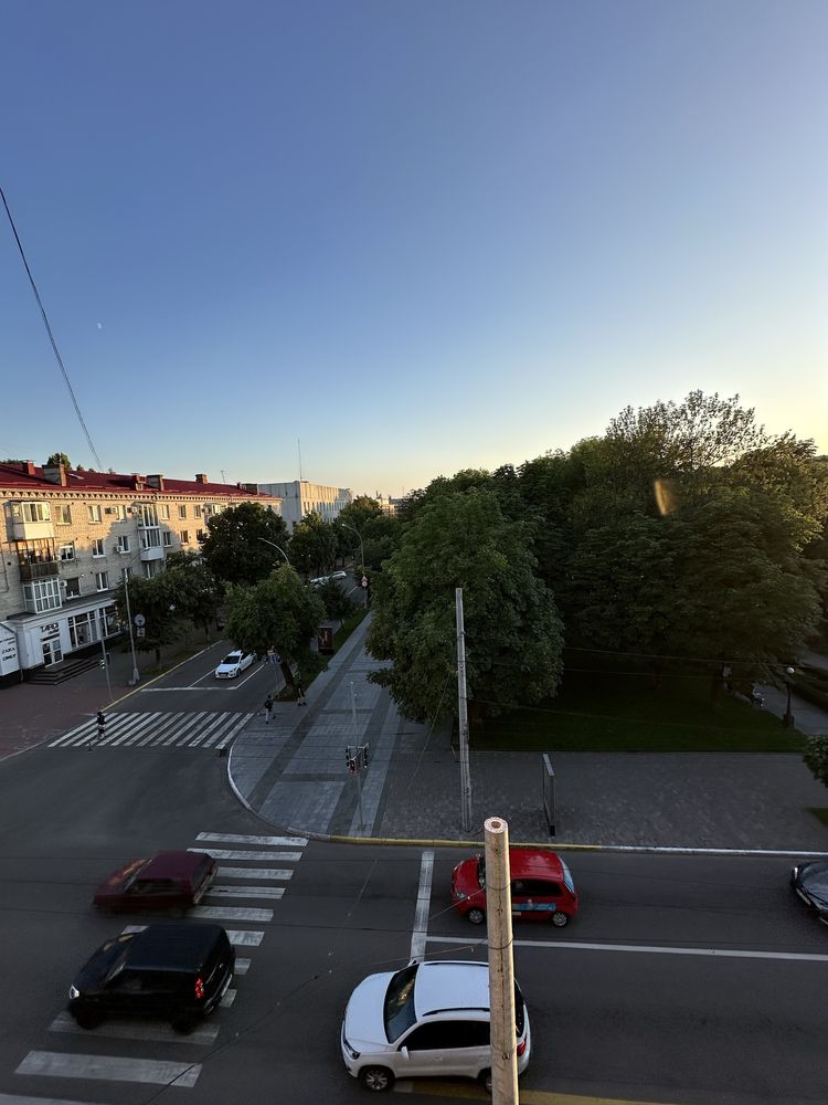 Продаж 3х кімн.кварт. Центр вул.Соборна (з видом на фонтан, парк )