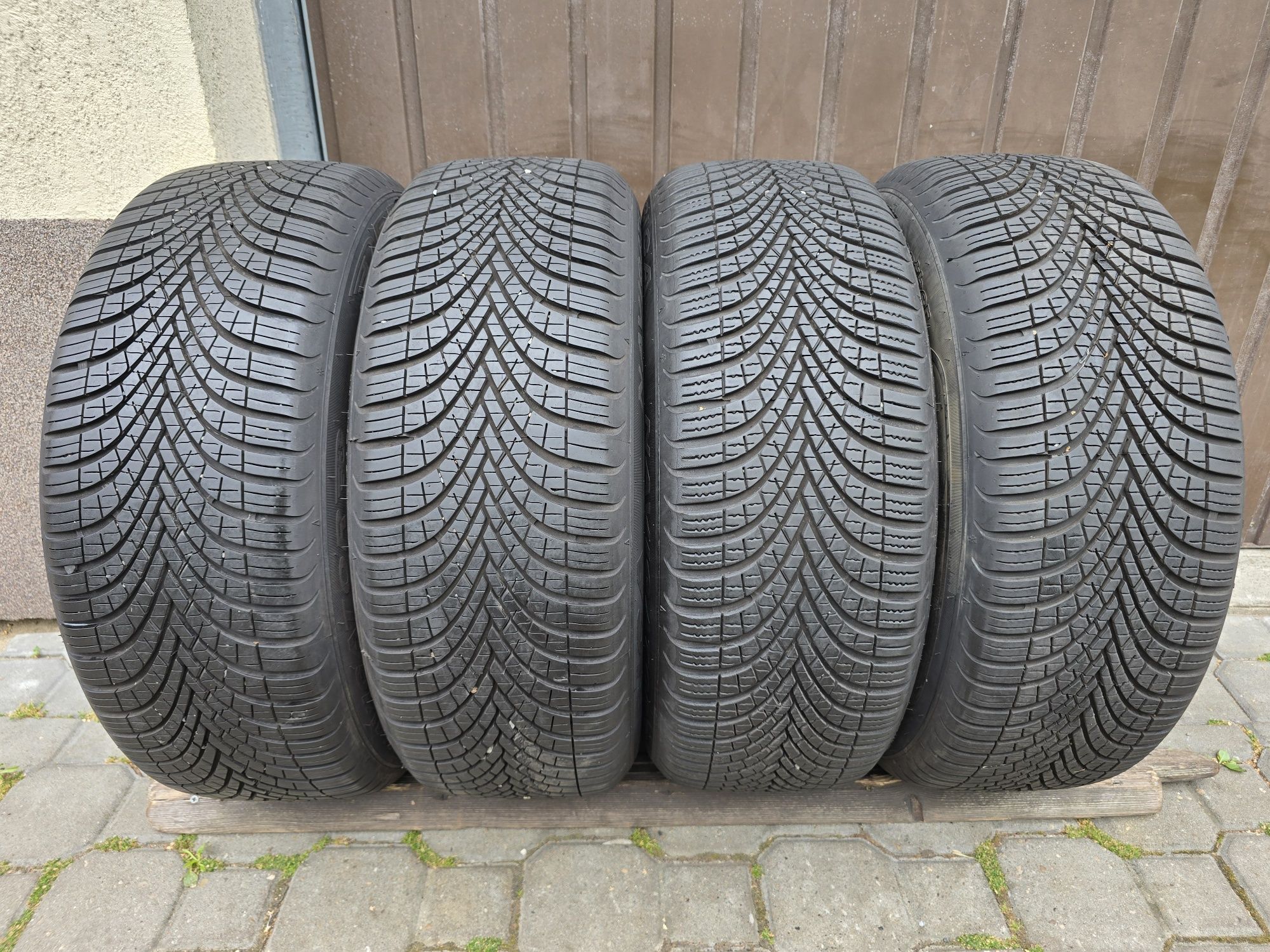 Felgi z oponami 205/55R16 Audi A4 B5 5x112 A6 A3 VW Passat Golf