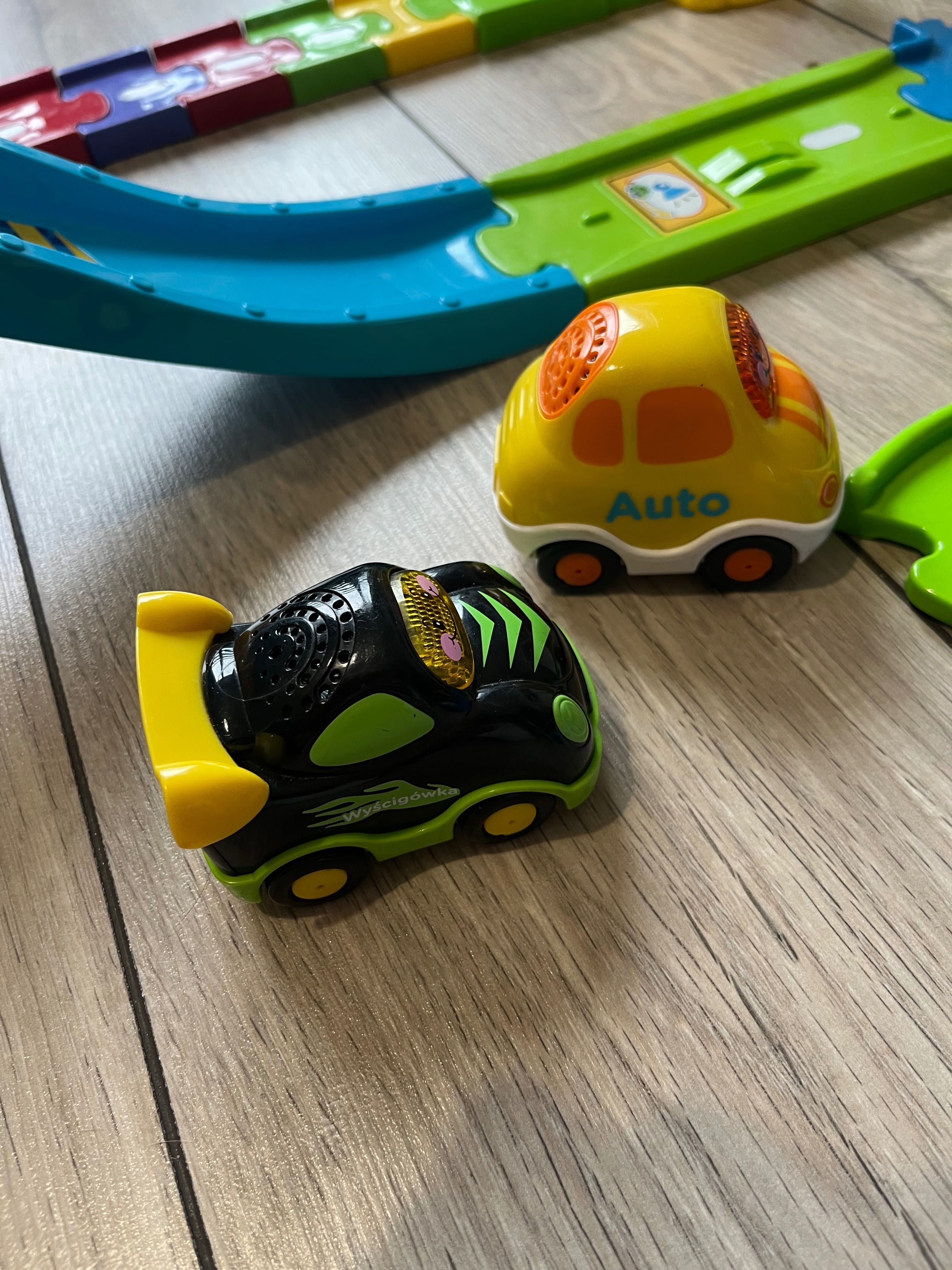Dwa zestawy autek Tut Tut