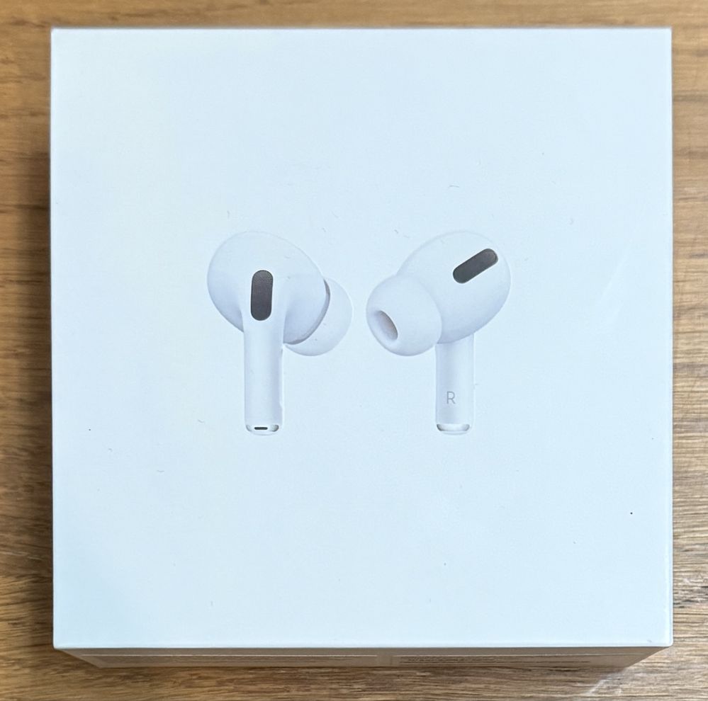 Наушники AirPods Pro 1 with Wireless Charging Case