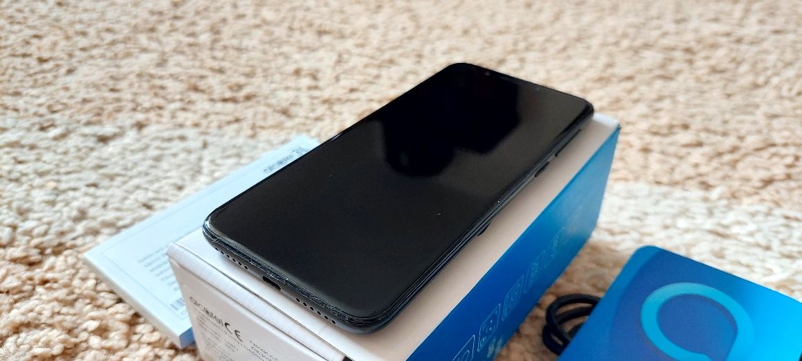 Telefon Alcatel 3L, stan wizualny super! Czasem nie wykrywa karty SIM