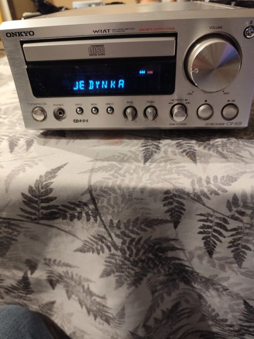 Amplituner z kompaktem ONKYO WRAT