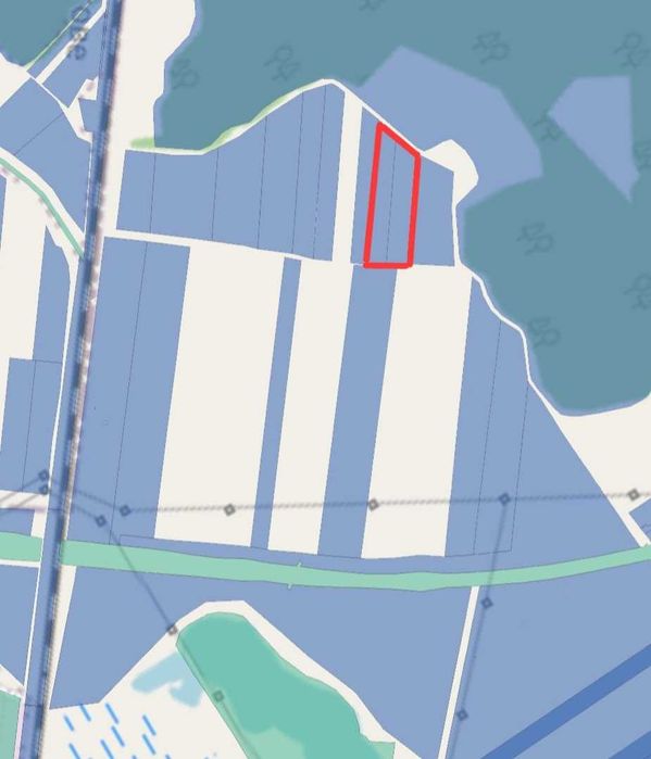 Прекрасна ділянка під лісом недалеко від Берегово.