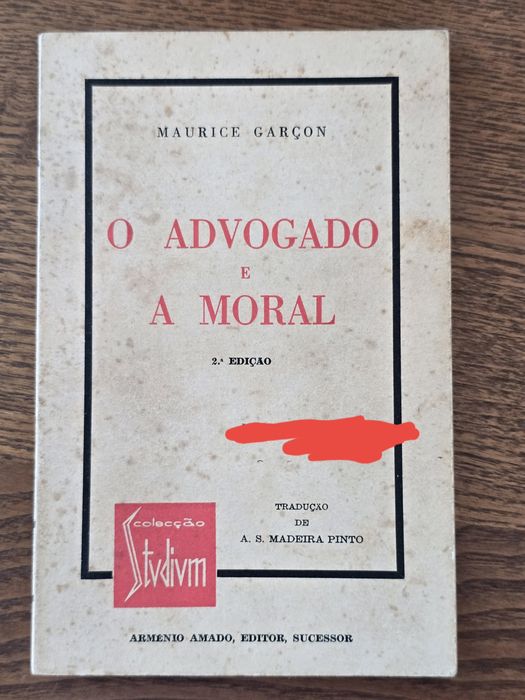 Livros jurídicos / Direito / 1 = 2,5€ / 10 = 20€