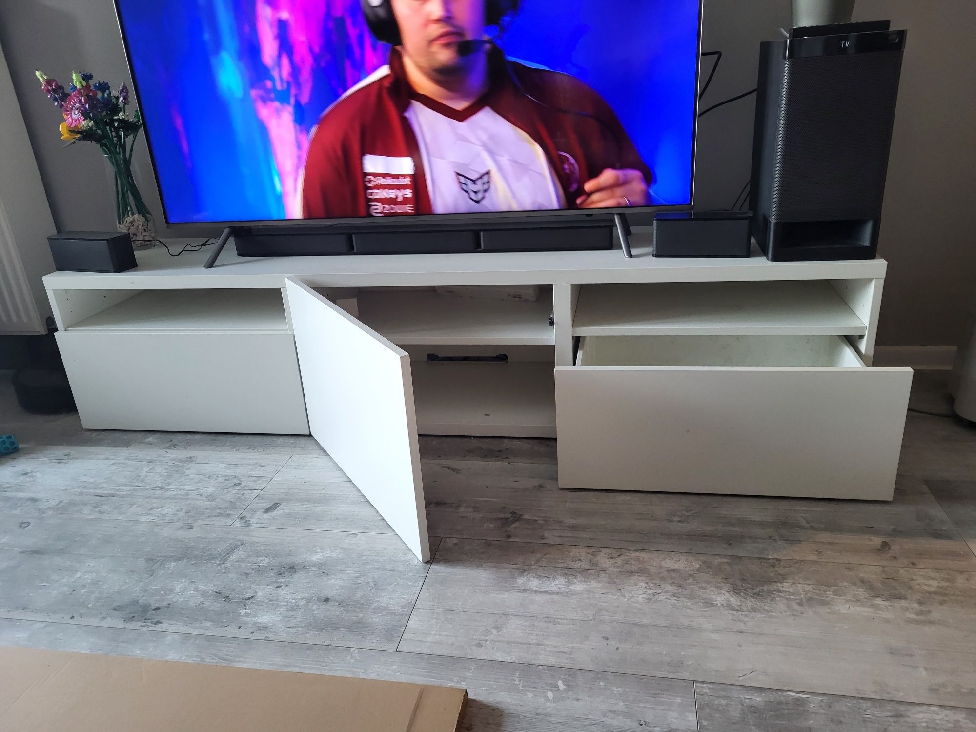 Szafka pod TV biała