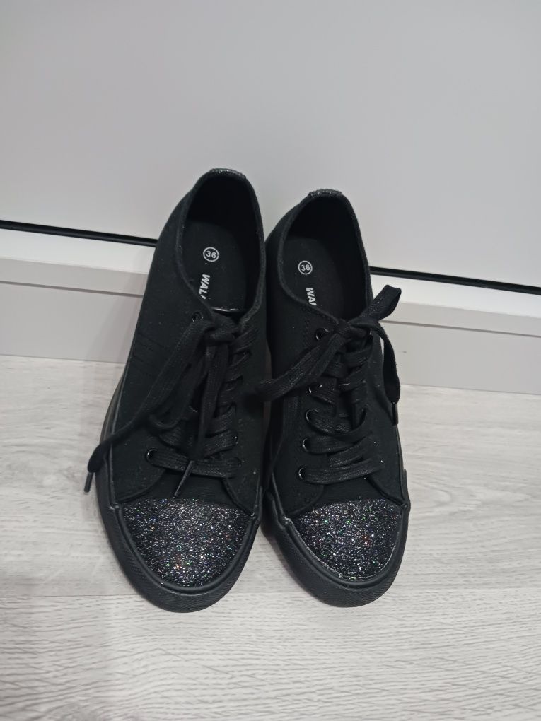 Czarne trampki Walkmaxx glitter rozm. 36