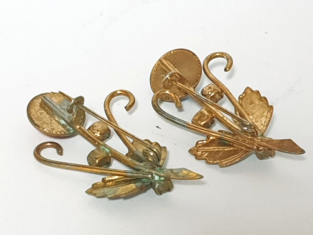 Conjunto de 2 pregadeiras vintage douradas